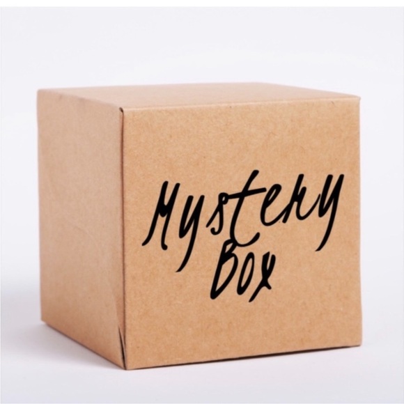 Assorted Other - Woman 5 LB Mystery Box